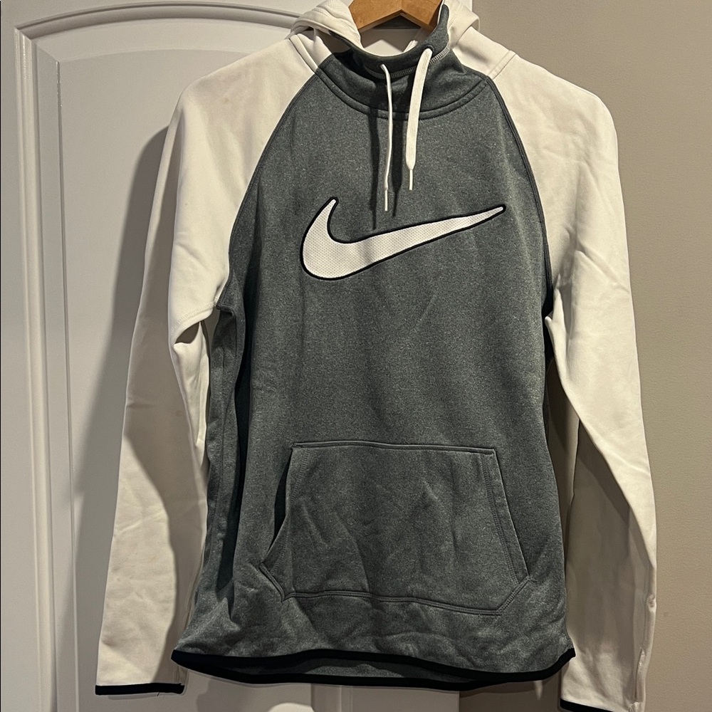 Nike Men's or Women's  Two-Tone Gray and White Hoodie